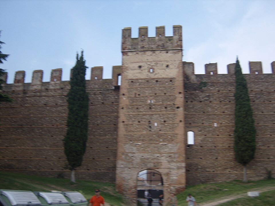 Castello Scaligero nel centro storico di Villafranca