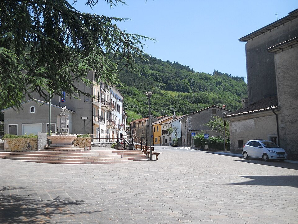 Piazza di San Mauro di Saline